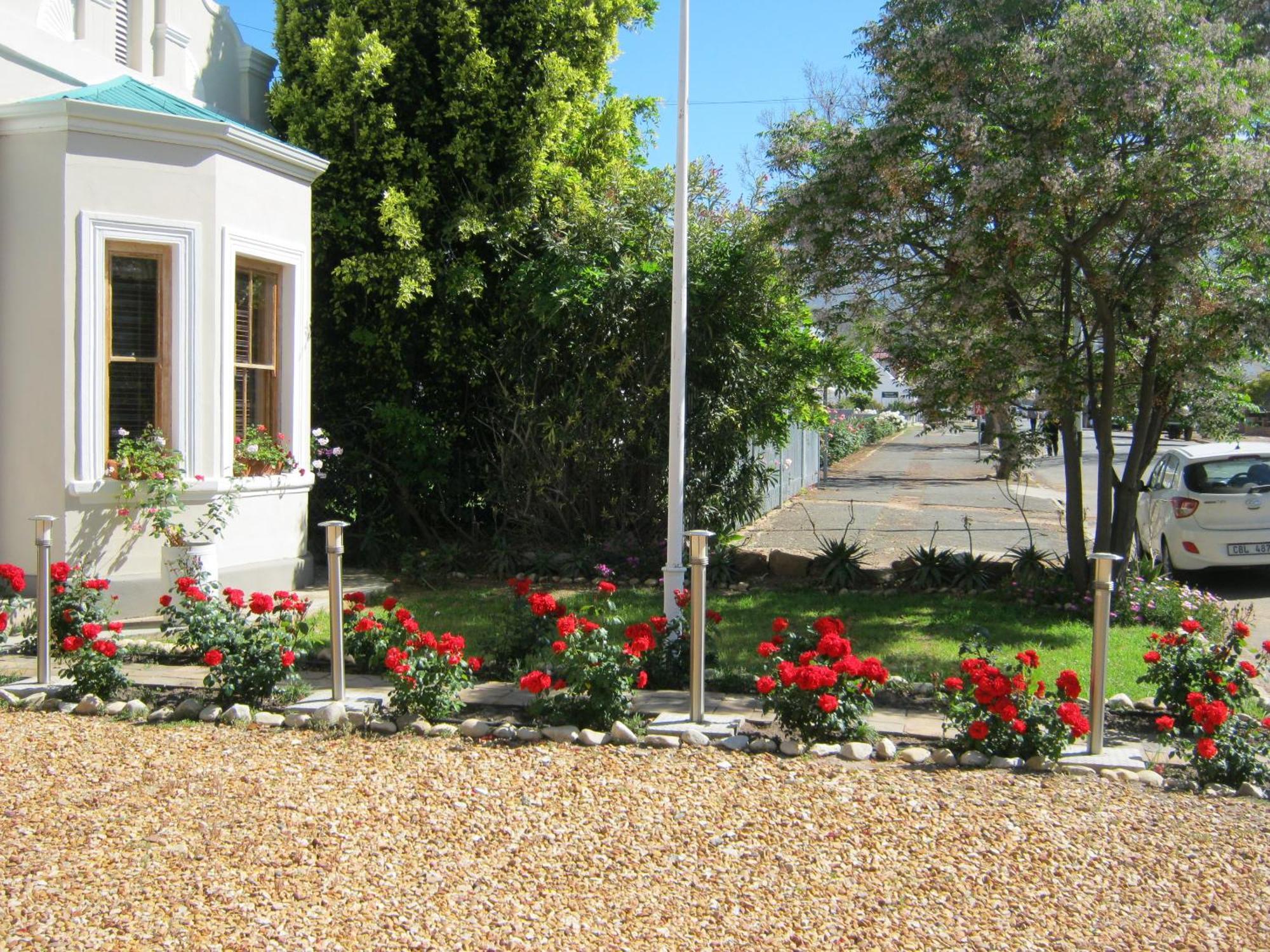 Отель Ladismith Manor Экстерьер фото