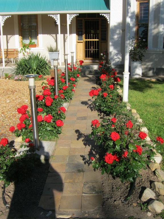 Отель Ladismith Manor Экстерьер фото